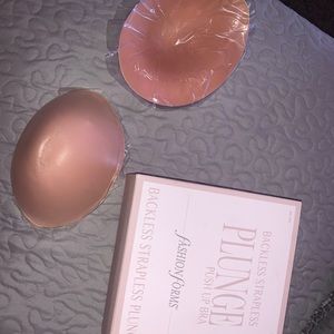 Backless Strapless Plunge Push up bra NEVER WORN Size C/D